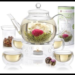 Teabloom Tea Set.  Stovetop safe glad teapot